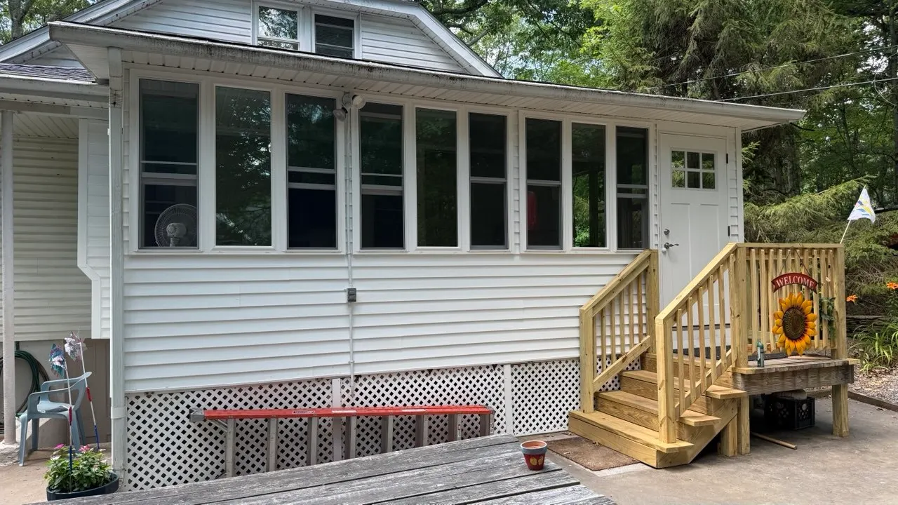 Screened porch exterior view